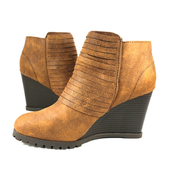 Sugar NEW! Tempe, Side Zip, Almond Toe, Wedge Bootie. Women's Size 7.5M - Picture 4 of 12